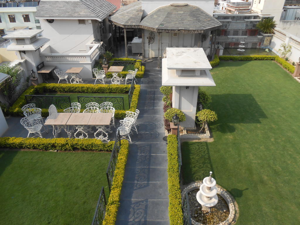 Hotel Pradeep, Varanasi